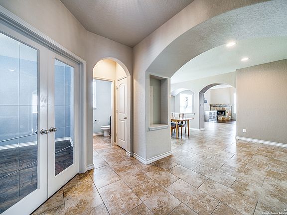 3rd image of 121 HIGHLAND PL