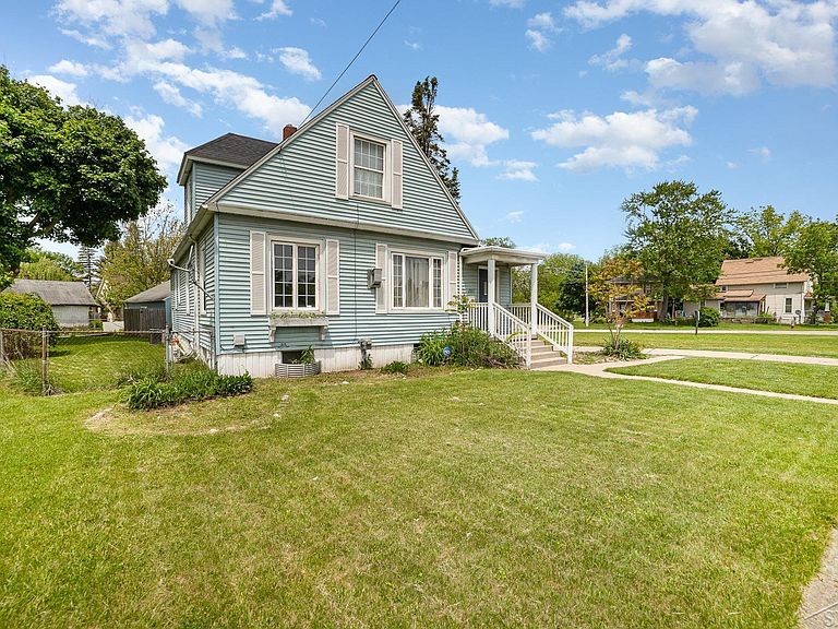 Listing photo 3
