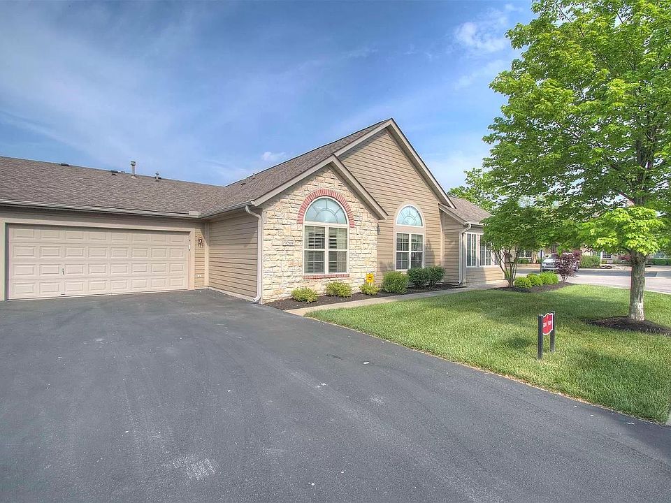 1st image of 9209 Royal Oak Ln