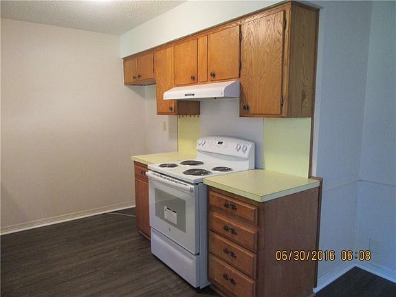 3rd image of 2710 Shawn Dr