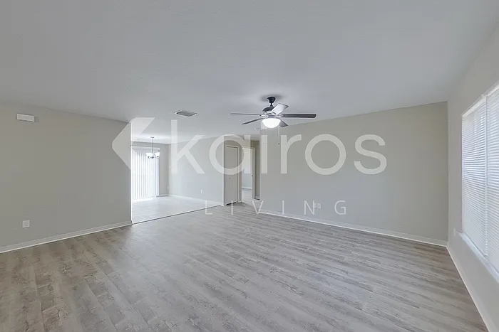 3 bed, 2.0 bath, 1311 sqft, $1,645 — Photo 2