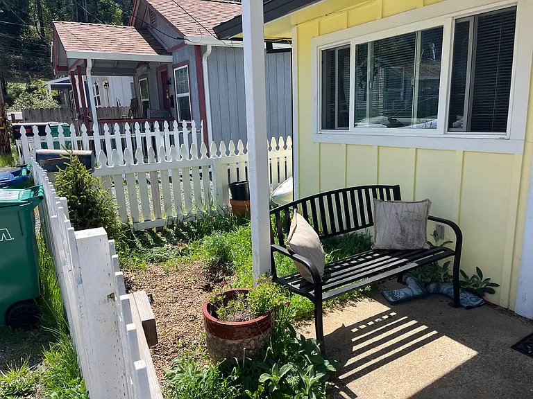 112 Kendall St — Photo 9