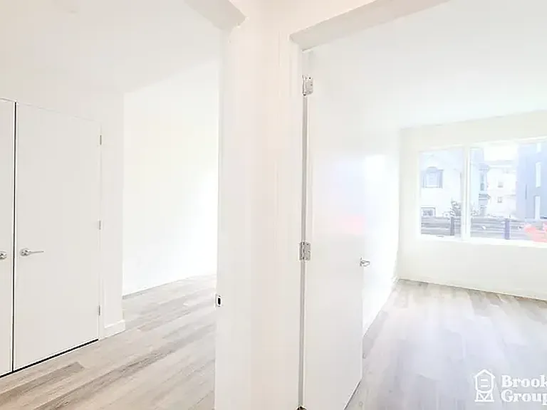 101-19 Rockaway Beach Blvd #3E — Photo 5