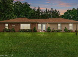 1538 Oakville Waltz Rd, New Boston, MI 48164