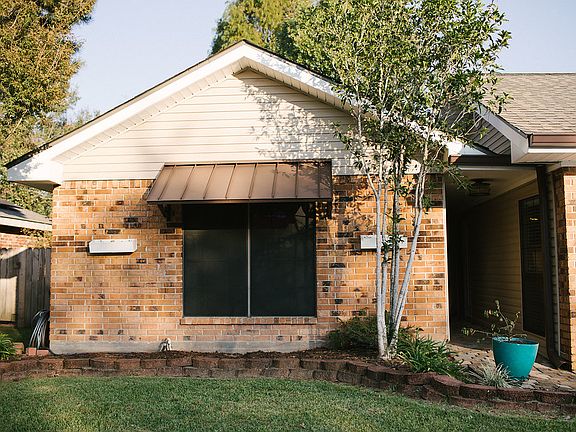 4th image of 114 Saint James Dr
