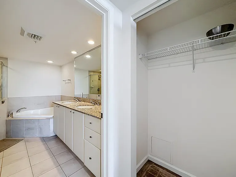 610 W Las Olas Blvd #1819N — Photo 35