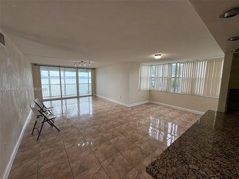1075 NE Miami Gardens Dr #211 — Photo 7