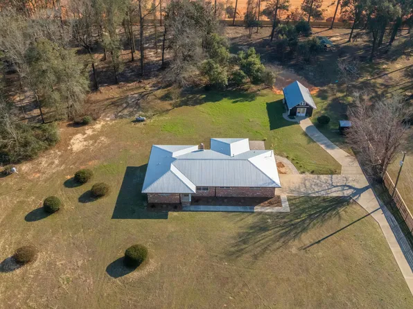 2928 Barton Rd, Crestview, FL 32539
