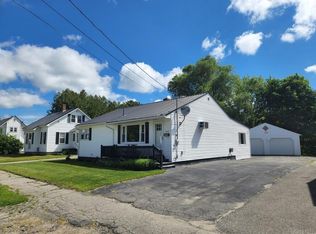 433 Aroostook Ave, Millinocket, ME 04462