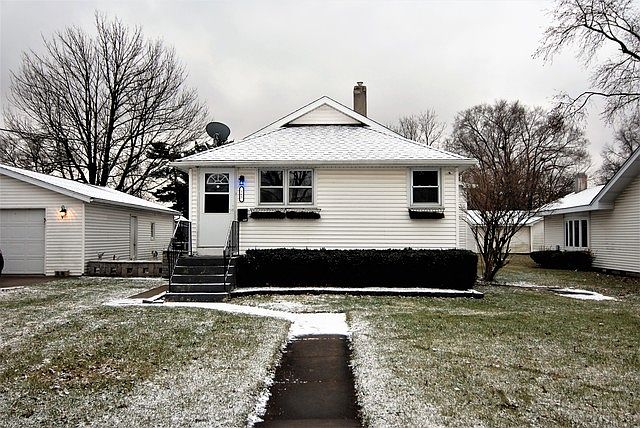 1st image of 165 E 2nd St