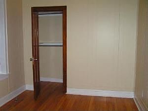 4th image of 6149 S Sacramento Ave #1