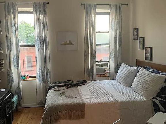 2nd image of 373 13th St APT 4R