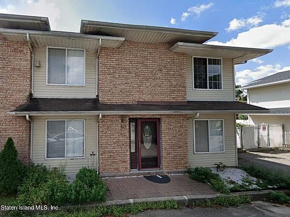2nd image of 40 Seaside Ln