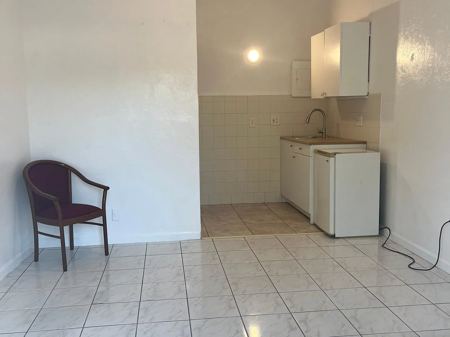 475 W Dania Beach Blvd — Photo 1
