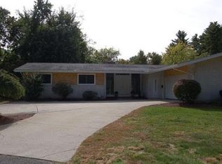 3 Benoit Ln, South Hadley, MA 01075