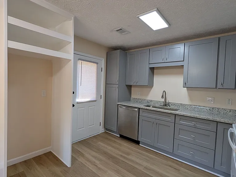 4955 Mountain Springs Way — Photo 8
