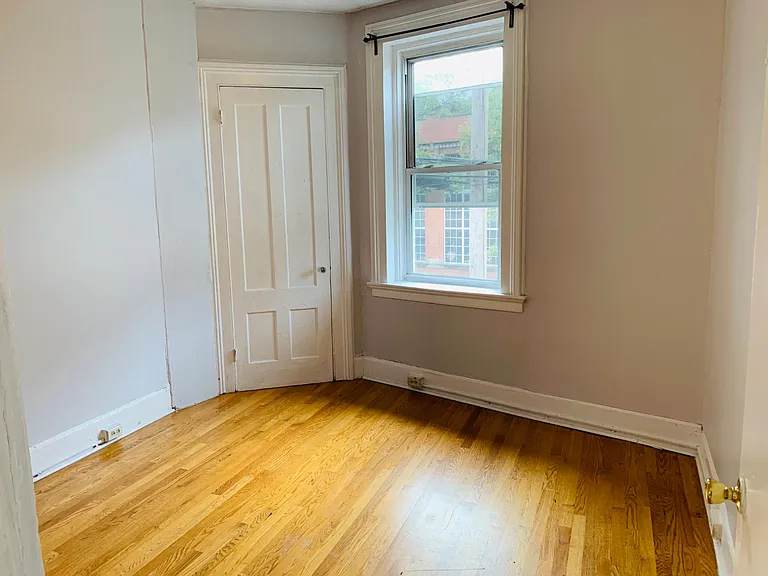 860 State St #2E — Photo 5