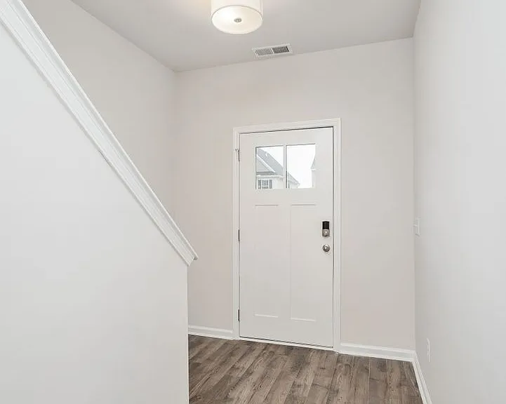 618 Count Fleet Ct — Photo 4