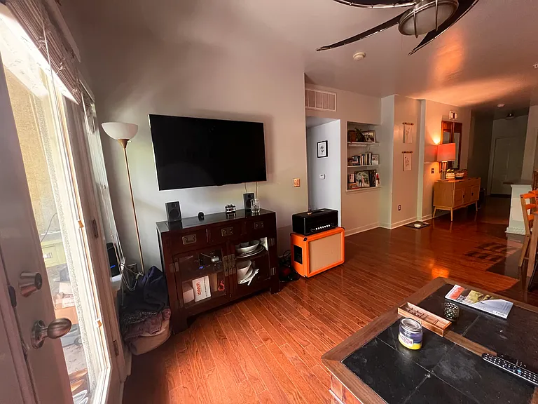 2020 5th Ave S #337 — Photo 2