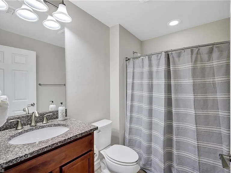 7103 Lily Way — Photo 24