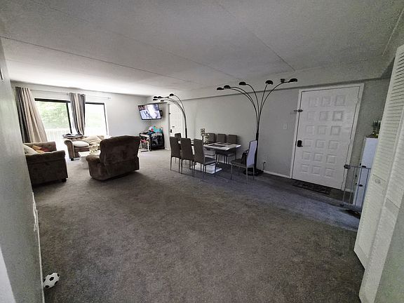 5th image of 6050 Lake Bluff Dr Unit 201