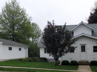 602 Locust St, Deep River, IA 52222