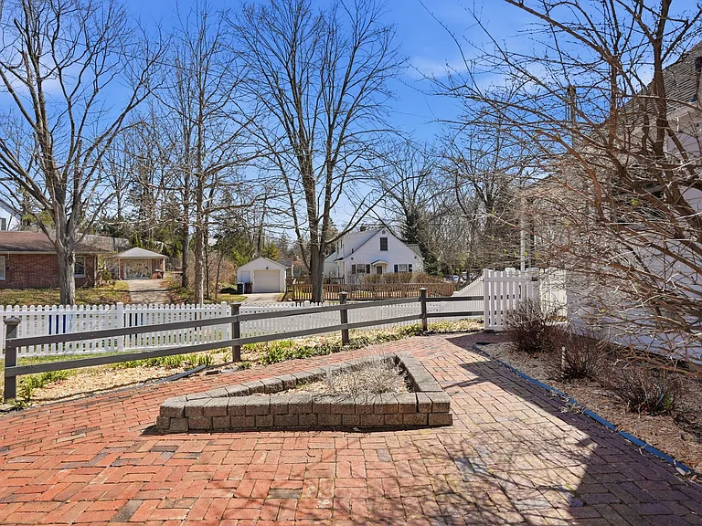 1102 Arborview Blvd — Photo 47