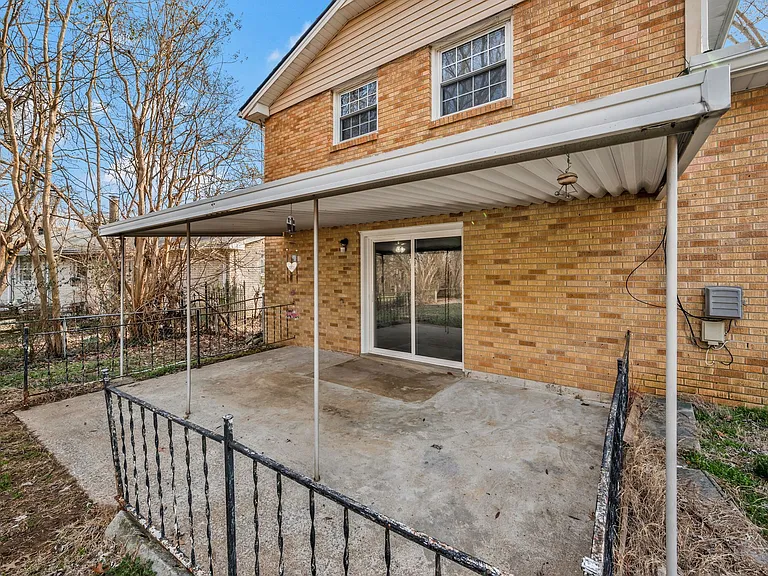 138 Roberta Dr — Photo 25