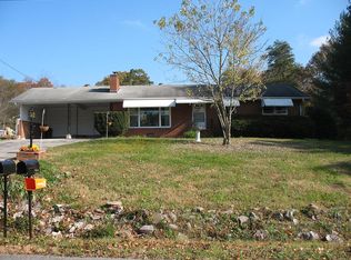 1708 Wandering Rd, Knoxville, TN 37912