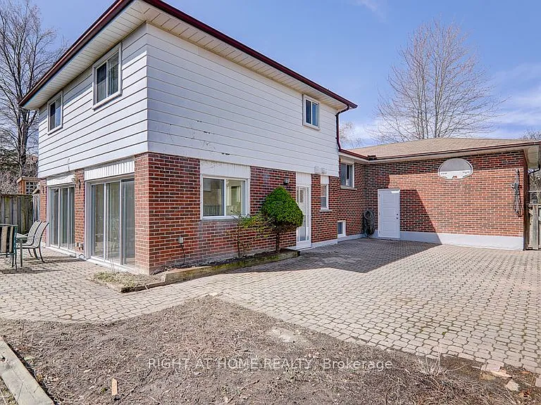 2126 Varency Dr — Photo 21