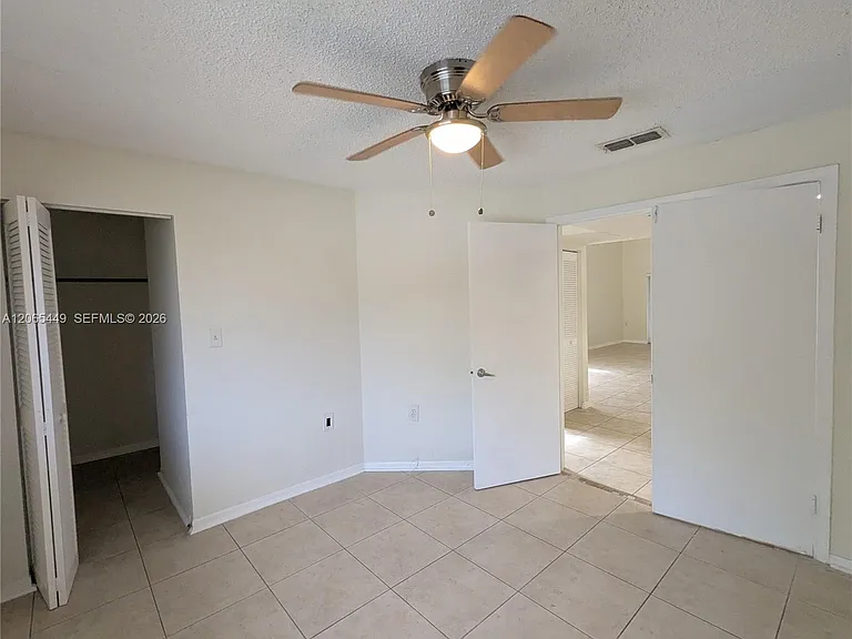 15201 Glenmoor Dr #15201 — Photo 4