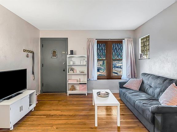 5th image of 9700 Sterling Pl