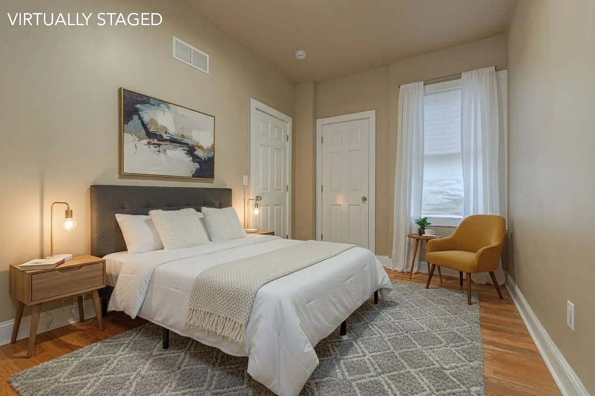 3 bed, 1.0 bath, 1200 sqft, $2,350 — Photo 2