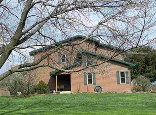 N4472 Johnson Rd, Mauston, WI 53948