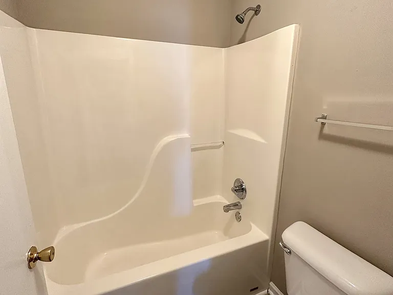 Two Bedroom Pet Friendly Apartment For Rent Near Post! — Photo 13