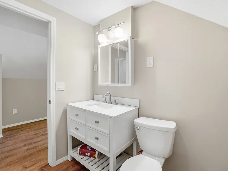 245 Fitchland Dr — Photo 11