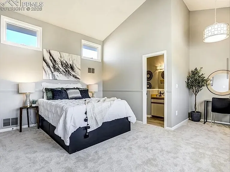 518 Observatory Dr — Photo 13