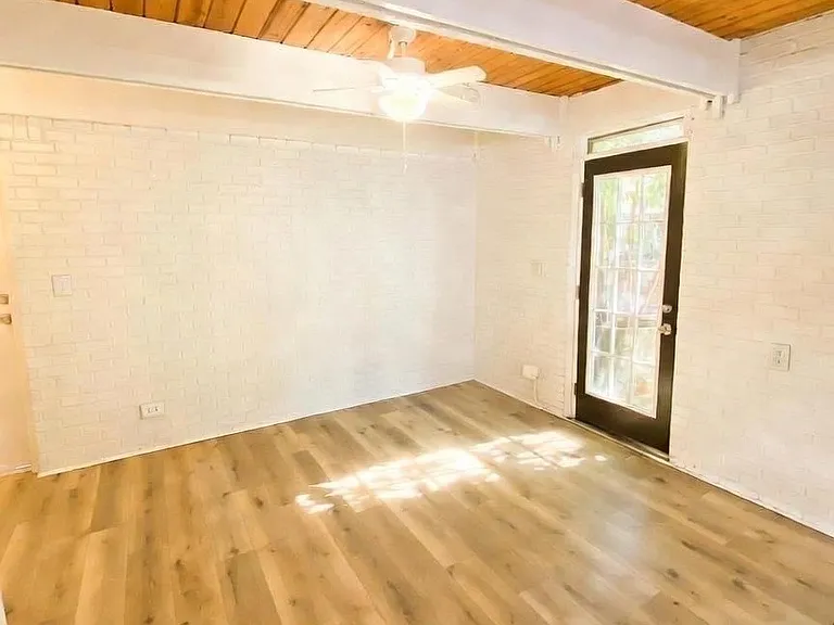 220 Belmont Rd — Photo 3