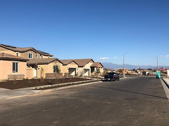 2nd image of 24470 Montgomery Way