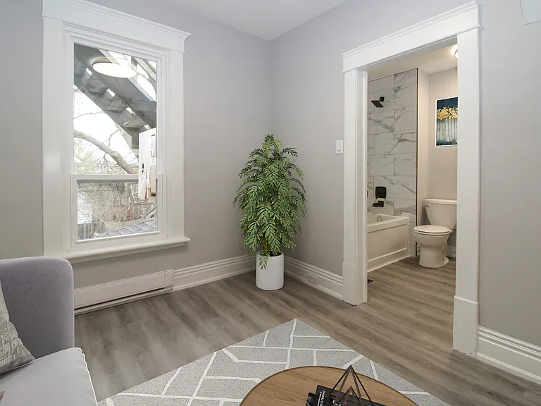 317 Park St N #1 — Photo 5