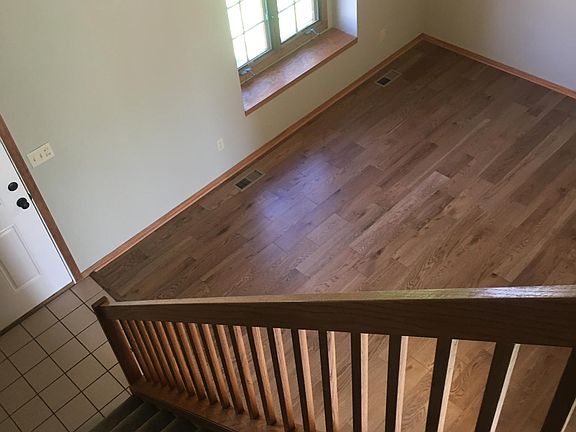 Overlooking livingroom