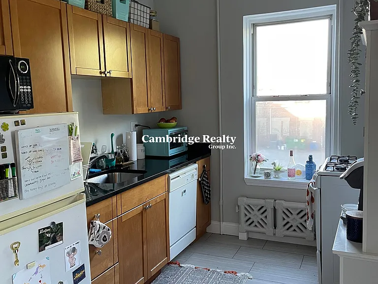 33 Highgate St #6T — Photo 2