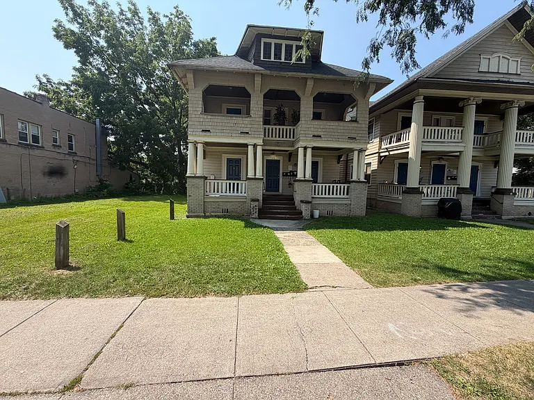 739 Genesee St #4 — Photo 1
