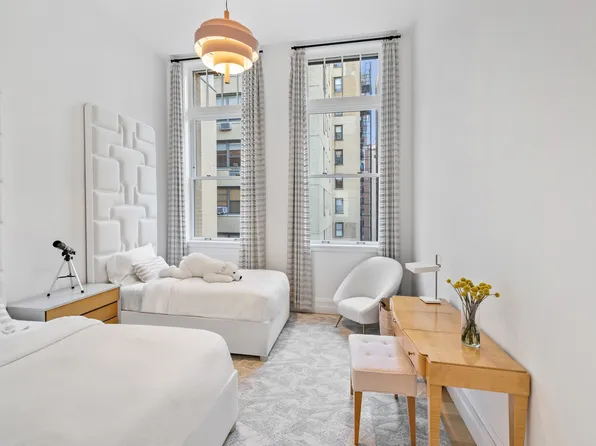 555 West End Avenue image 11 of 16