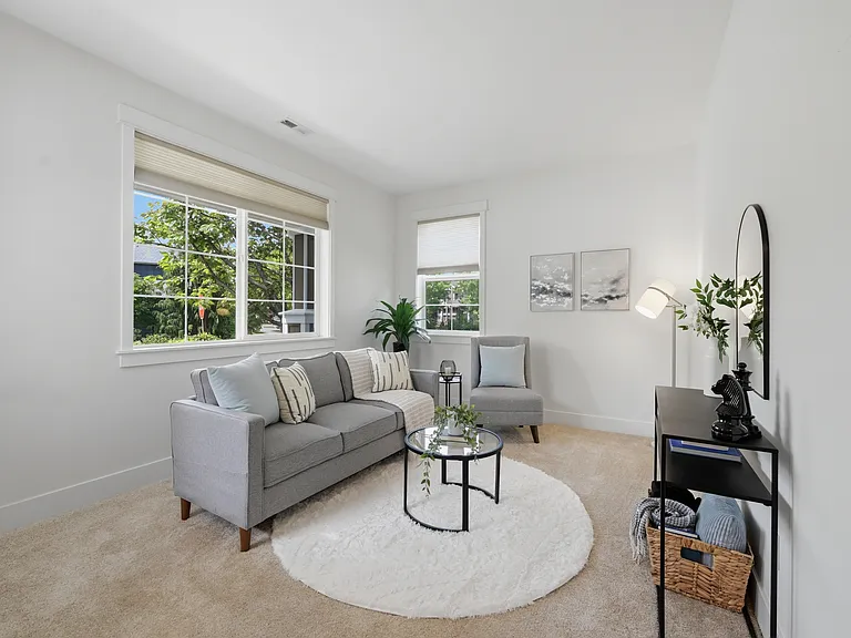 9330 Templeton Ave SE — Photo 22