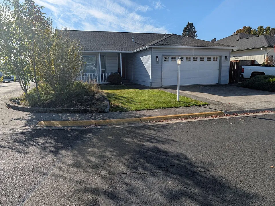 1918 Walnut Grove Ln