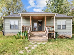 17 Preston Ct, Burns, TN 37029