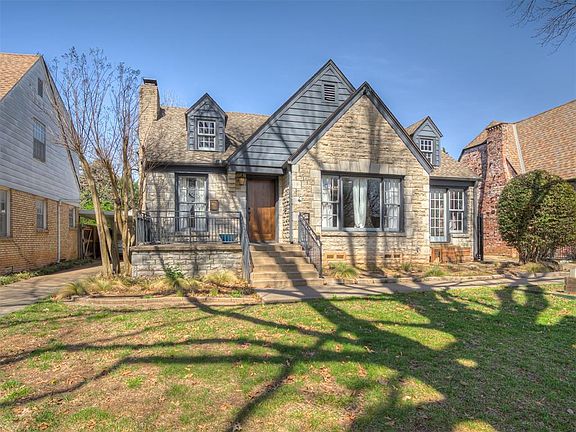 3rd image of 525 NW 40th St