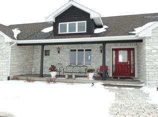 649 County Road O, Mineral Point, WI 53565