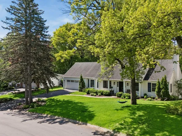 6533 Navaho Trl, Edina, MN 55439